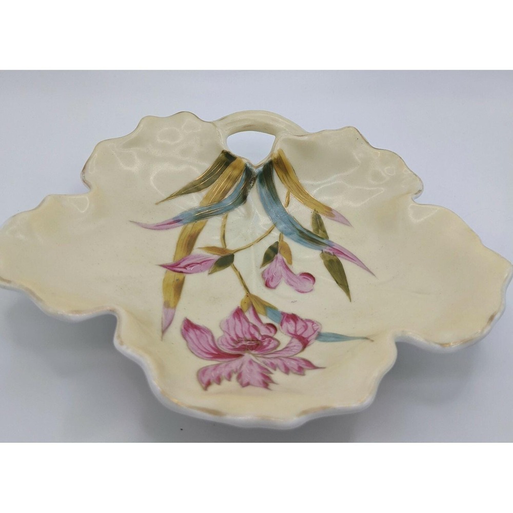 Victoria Carlsbad Austrian Leaf Shaped Trinket Dish Floral Flowers Antique